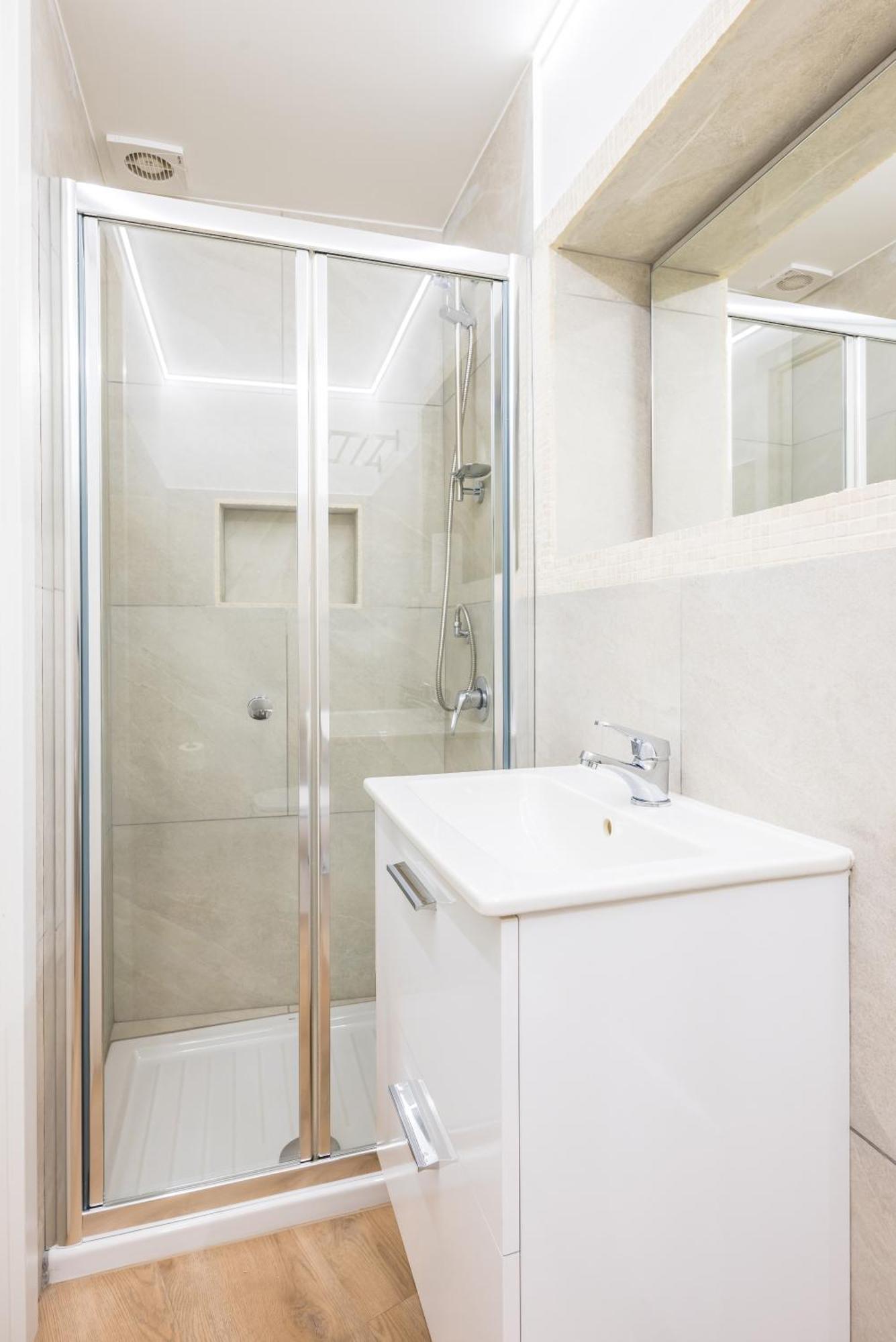 Lioy 25 By Napoliapartments 外观 照片