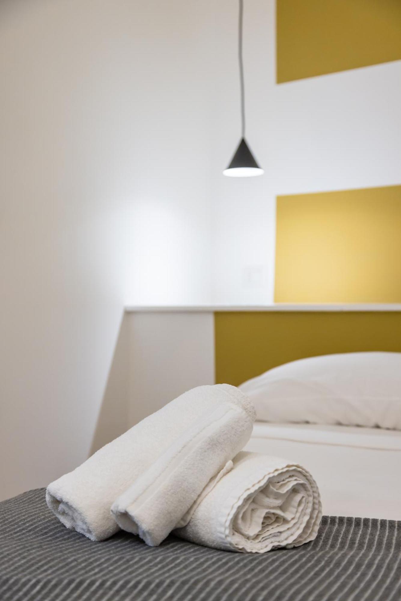 Lioy 25 By Napoliapartments 外观 照片